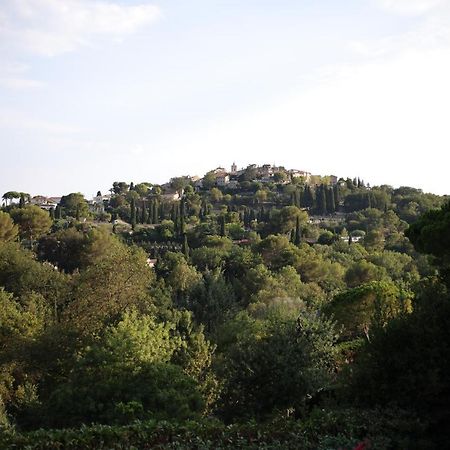 L'Elegante Bastide En Pierre Avec Vue Sur Le Vieux Village De Mougins Exterior foto