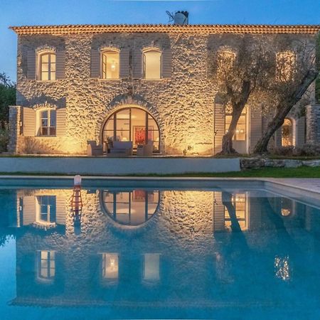 L'Elegante Bastide En Pierre Avec Vue Sur Le Vieux Village De Mougins Exterior foto