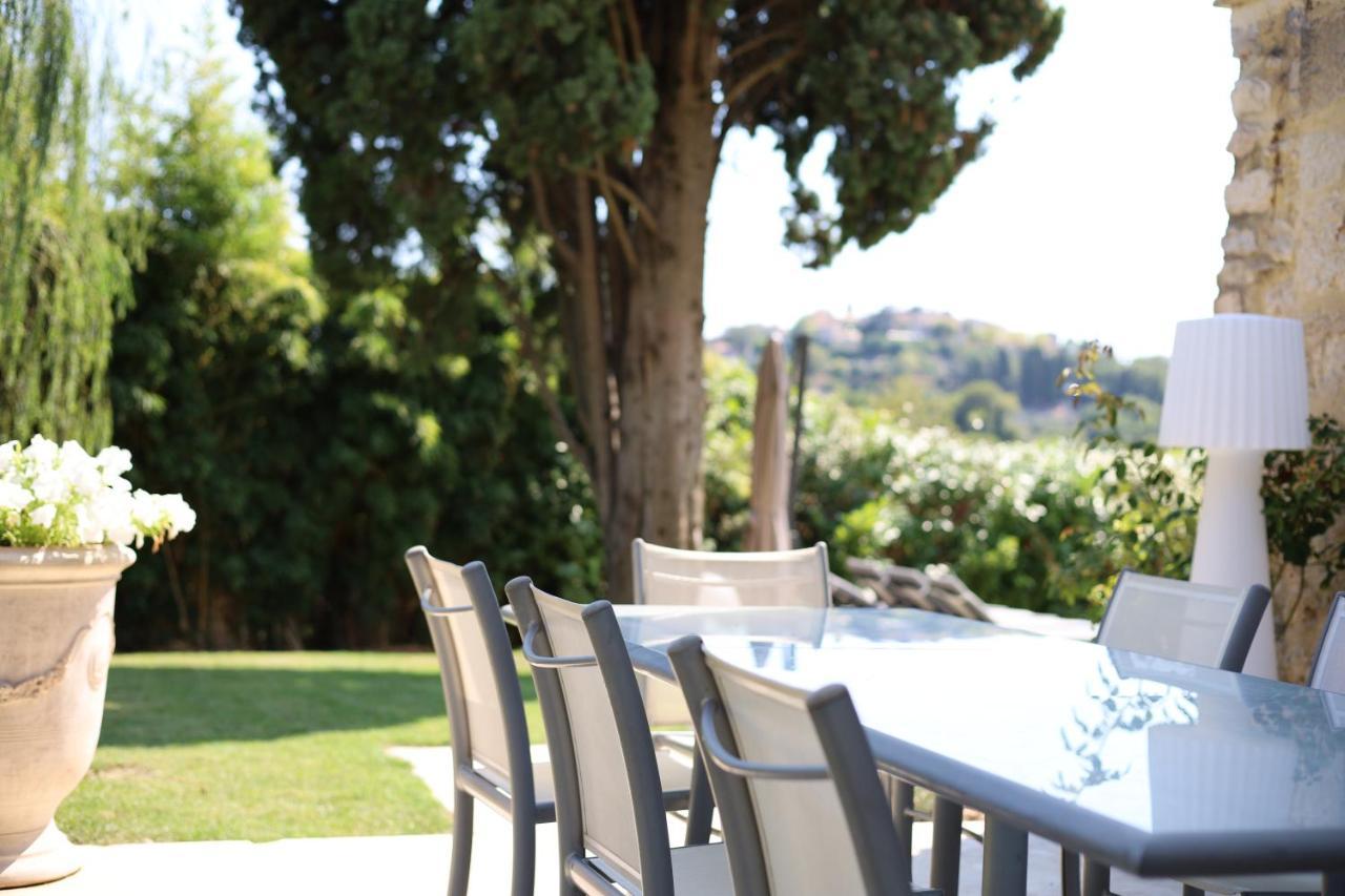 L'Elegante Bastide En Pierre Avec Vue Sur Le Vieux Village De Mougins Exterior foto