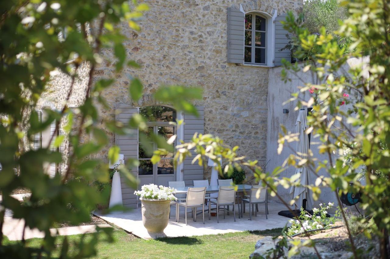 L'Elegante Bastide En Pierre Avec Vue Sur Le Vieux Village De Mougins Exterior foto